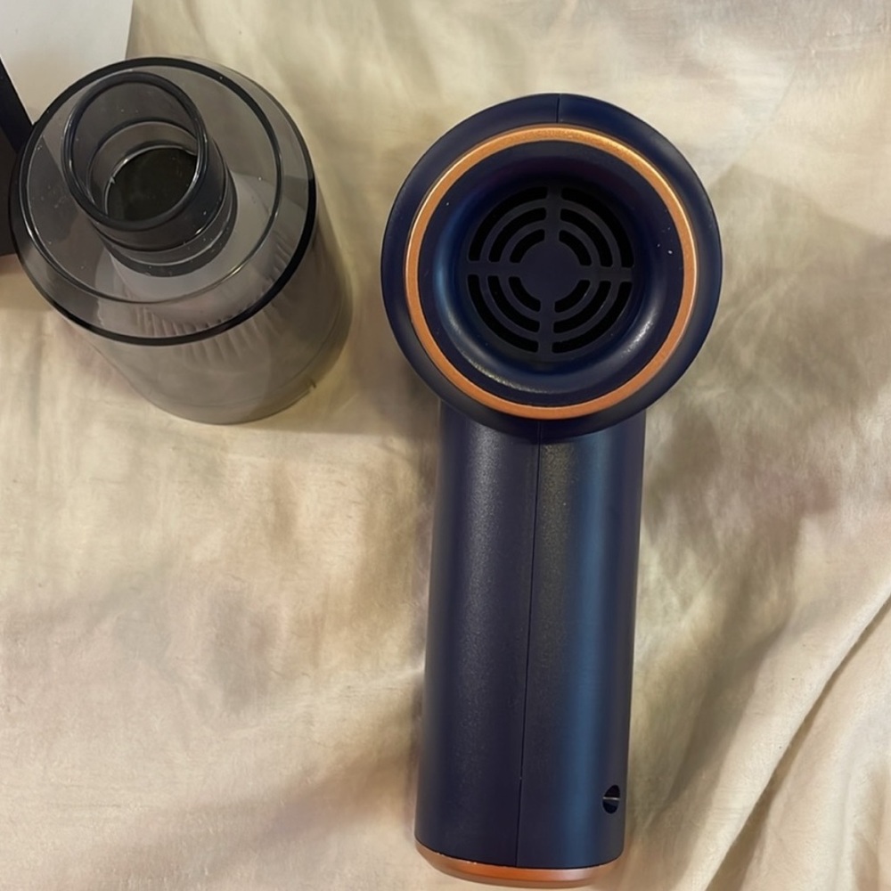 Mini portable wireless vacuum - Picture 5 of 8